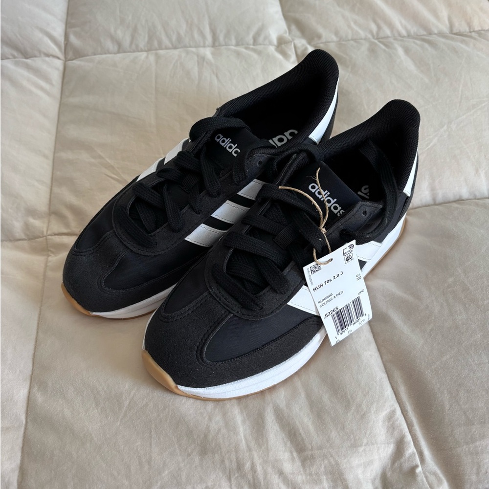 NWT Girls Adidas Sneakers